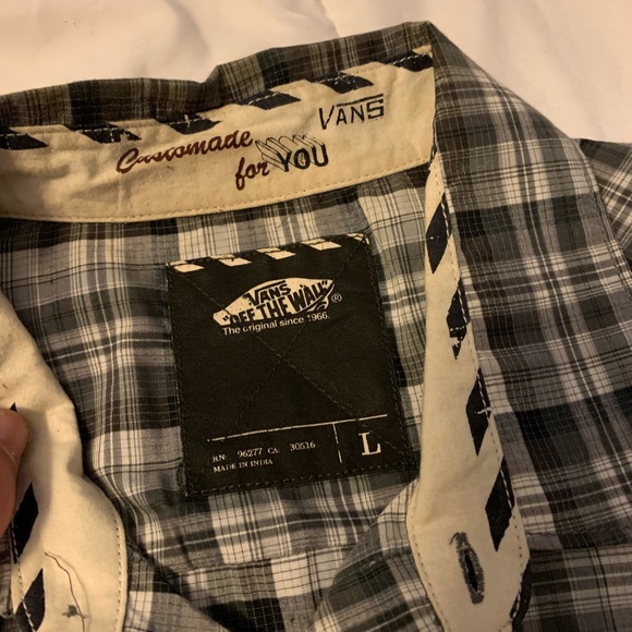 VANS short sleeve button down Sz Lg - Picture 3 of 4